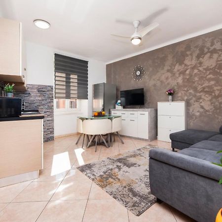 Apartment Rogic Ровинь Экстерьер фото