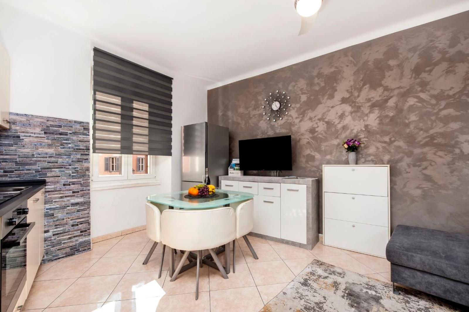 Apartment Rogic Ровинь Экстерьер фото